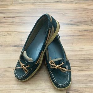 Size 10 women’s sperrys boat shoes
